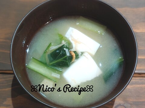 あみえびと豆腐の味噌汁